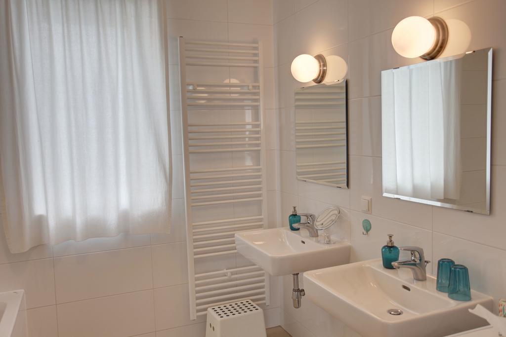 Gasser Apartments - Apartments Karlskirche Виена Стая снимка